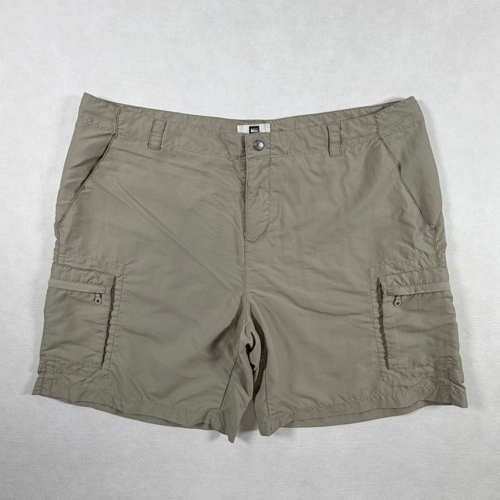 REI Sahara Women 16 Khaki Nylon Cargo‎ Hiking Shorts UPF 50 Quick Dry Tan